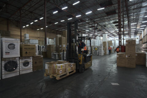 Наша компания предоставляет консультации по транспорту и складской логистике